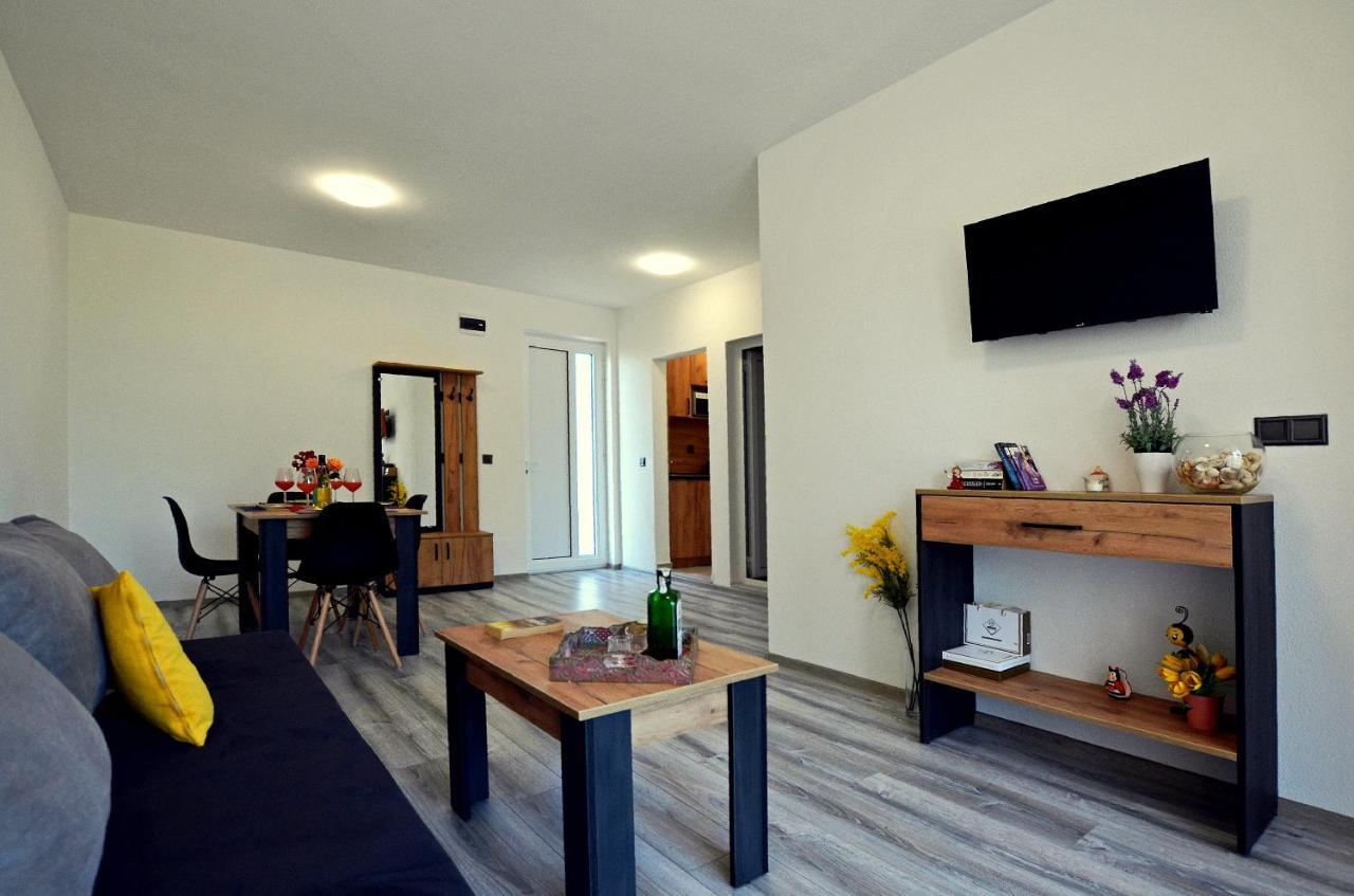 קרנבו Di Mare Holiday Apartments מראה חיצוני תמונה